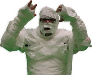 Cheap DIY Halloween costumes for students mummy