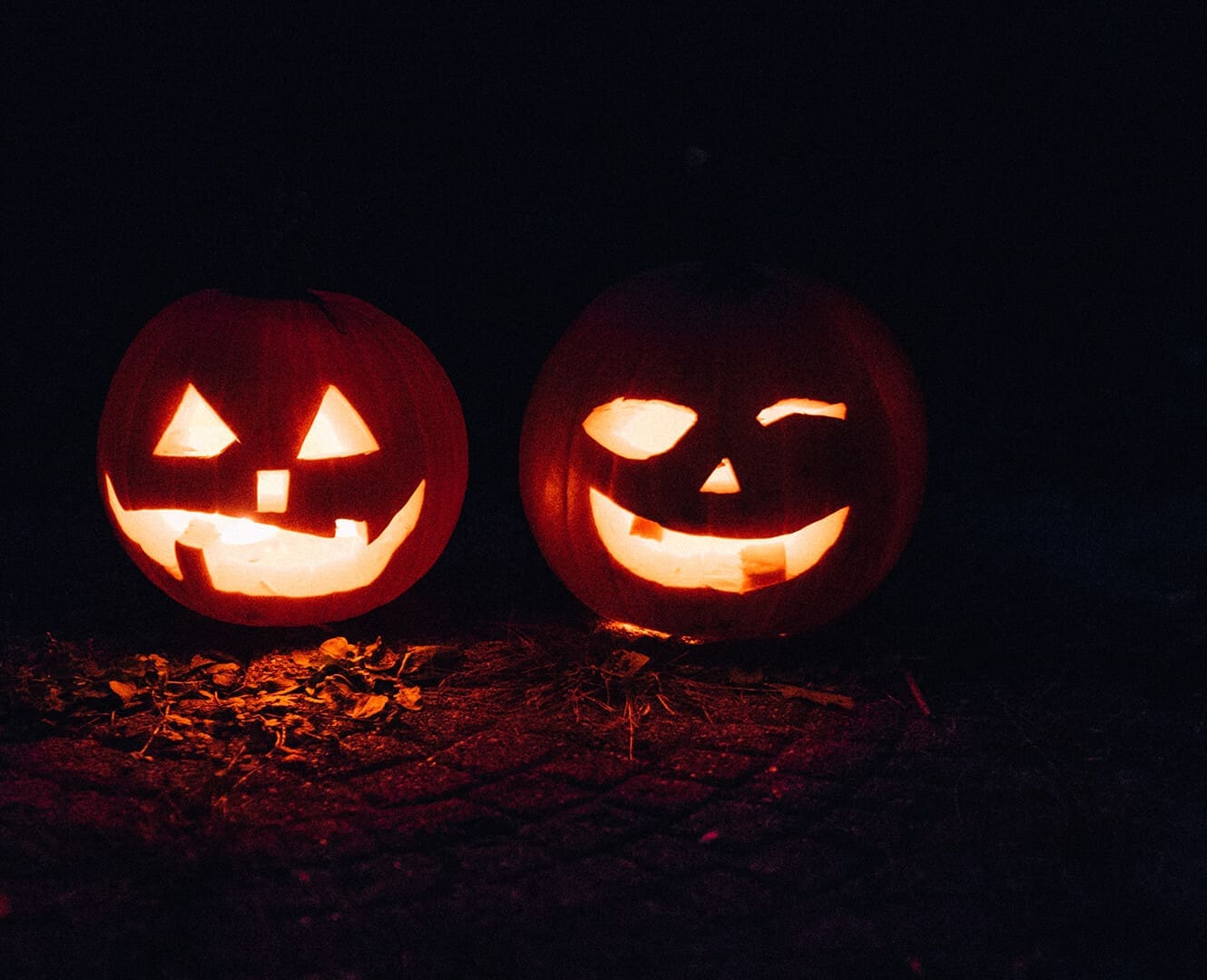 Halloween cheap DIY Costumes for students Halloween cheap DIY Costumes for students