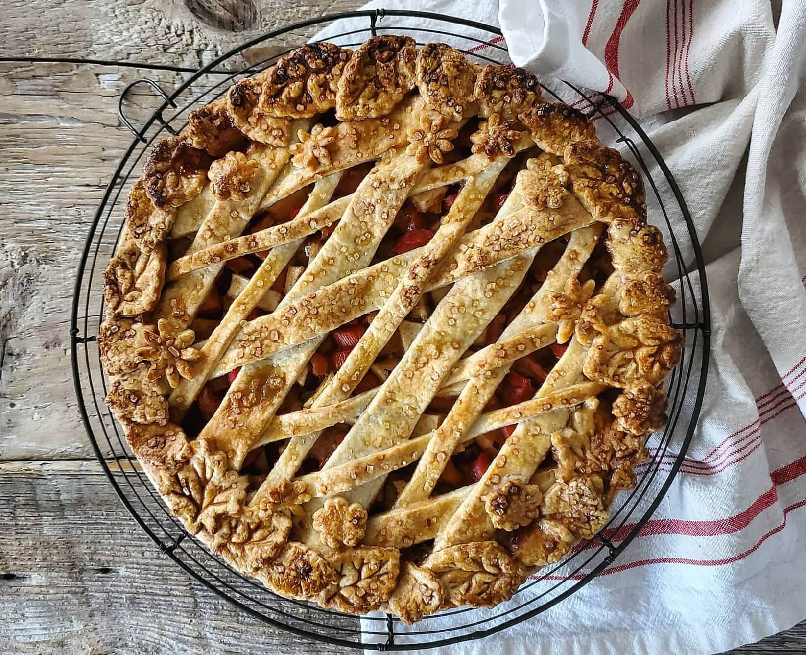 strawberry rhubarb pie