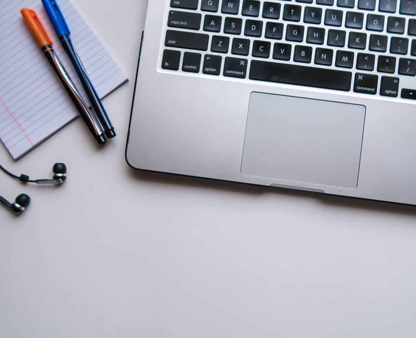 Laptop online student study