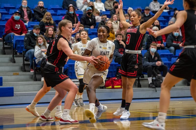 Women’s Basketball team head to CCAA Nationals