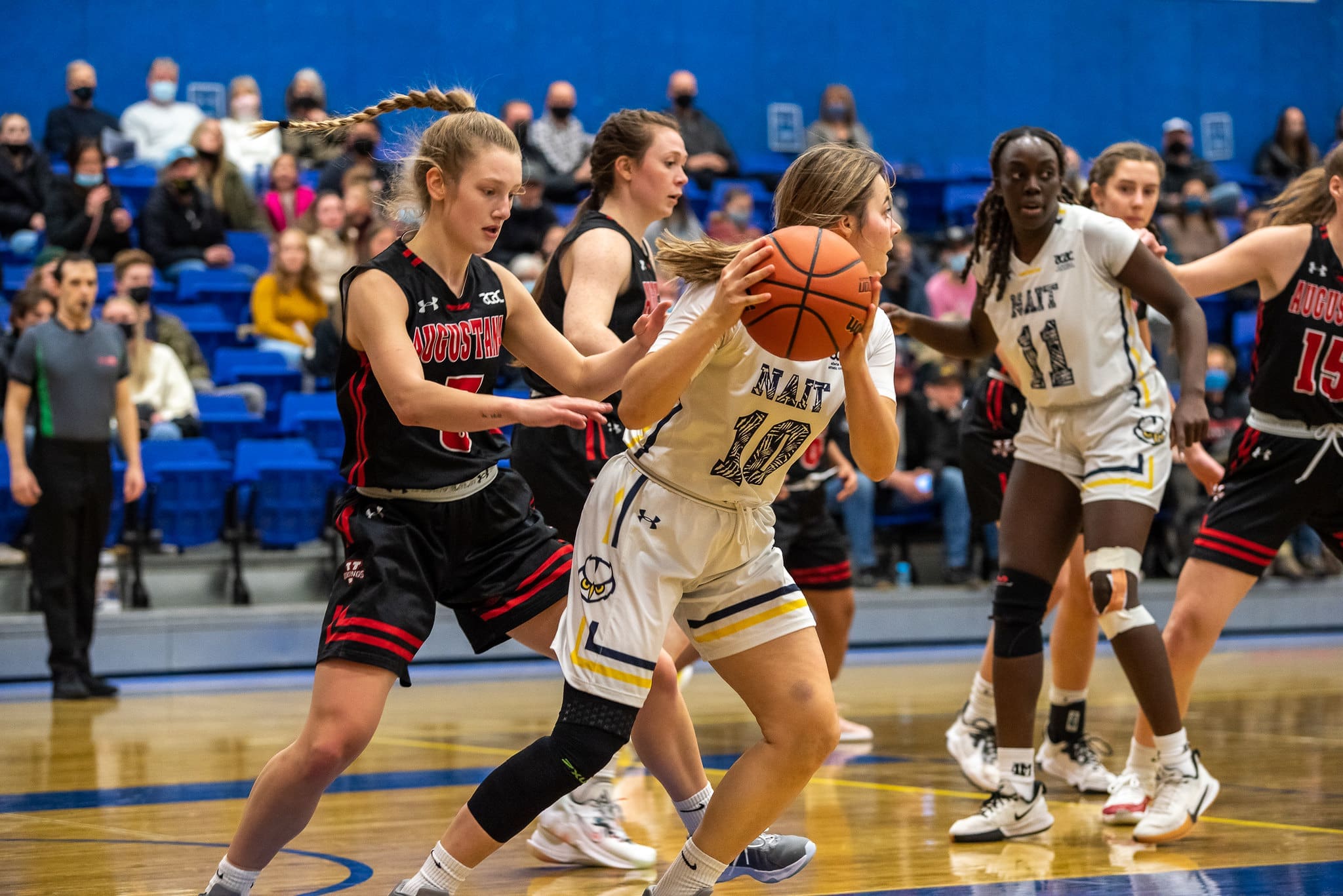 Kiera Lyons joins Ooks as women’s basketball coach