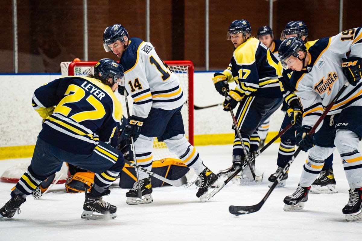 Former Ook signs first professional contract